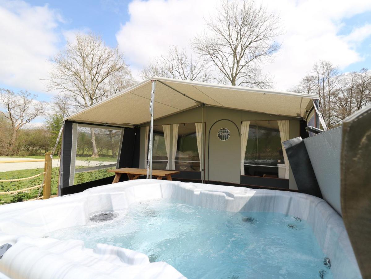 Salmon Villa Nantmel Bagian luar foto