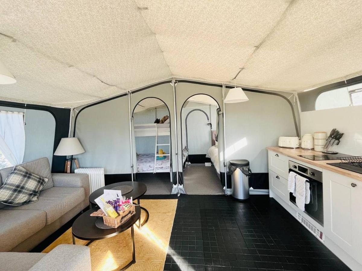 Salmon Villa Nantmel Bagian luar foto