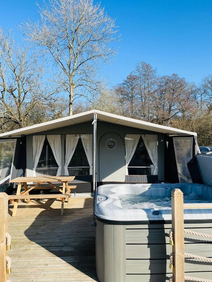 Salmon Villa Nantmel Bagian luar foto